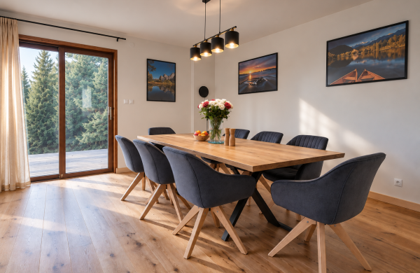 Chalet Lomnica dining room